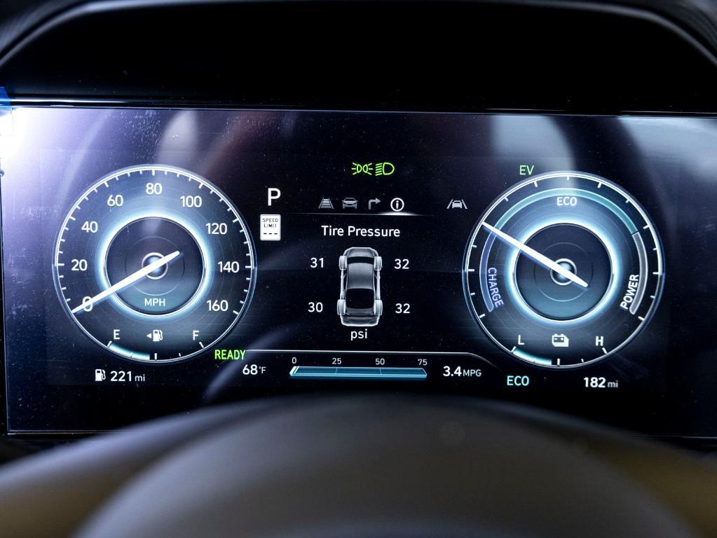 new 2025 Hyundai ELANTRA HEV car, priced at $31,935