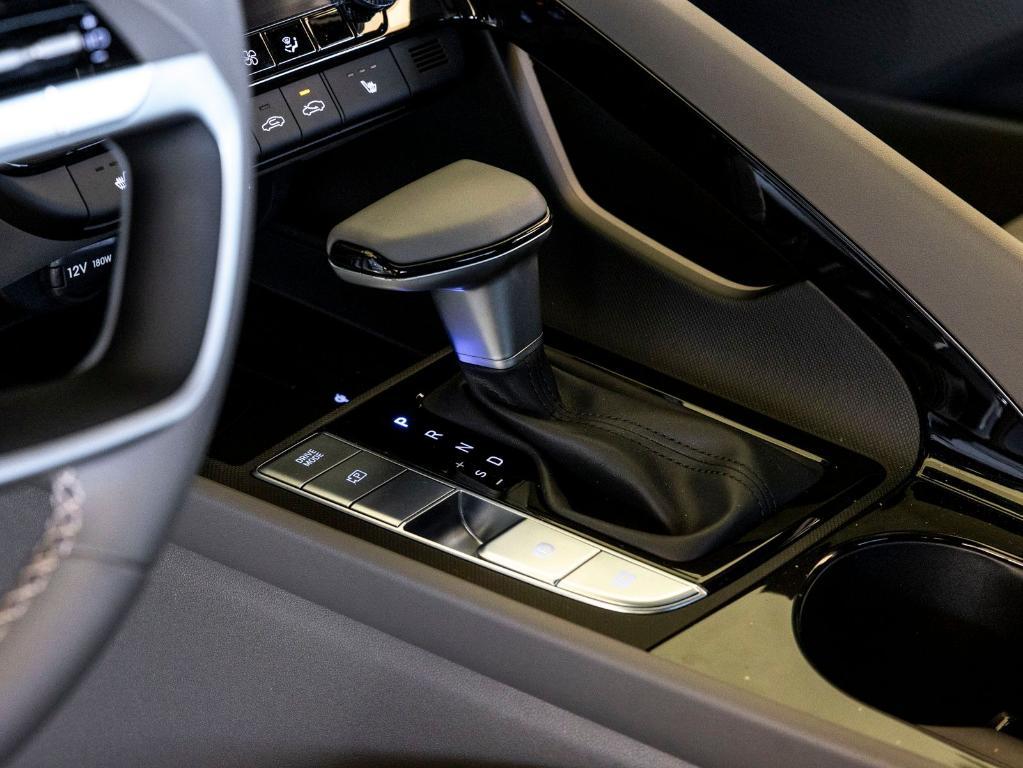 new 2025 Hyundai ELANTRA HEV car, priced at $27,725