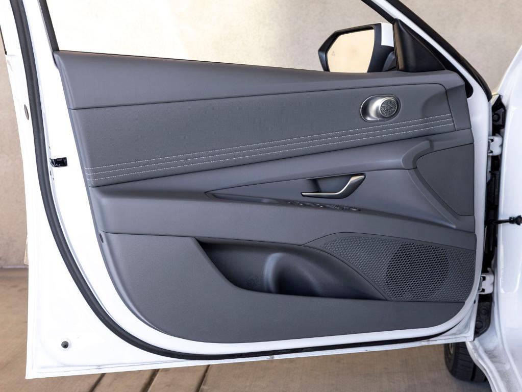 new 2025 Hyundai ELANTRA HEV car, priced at $27,725