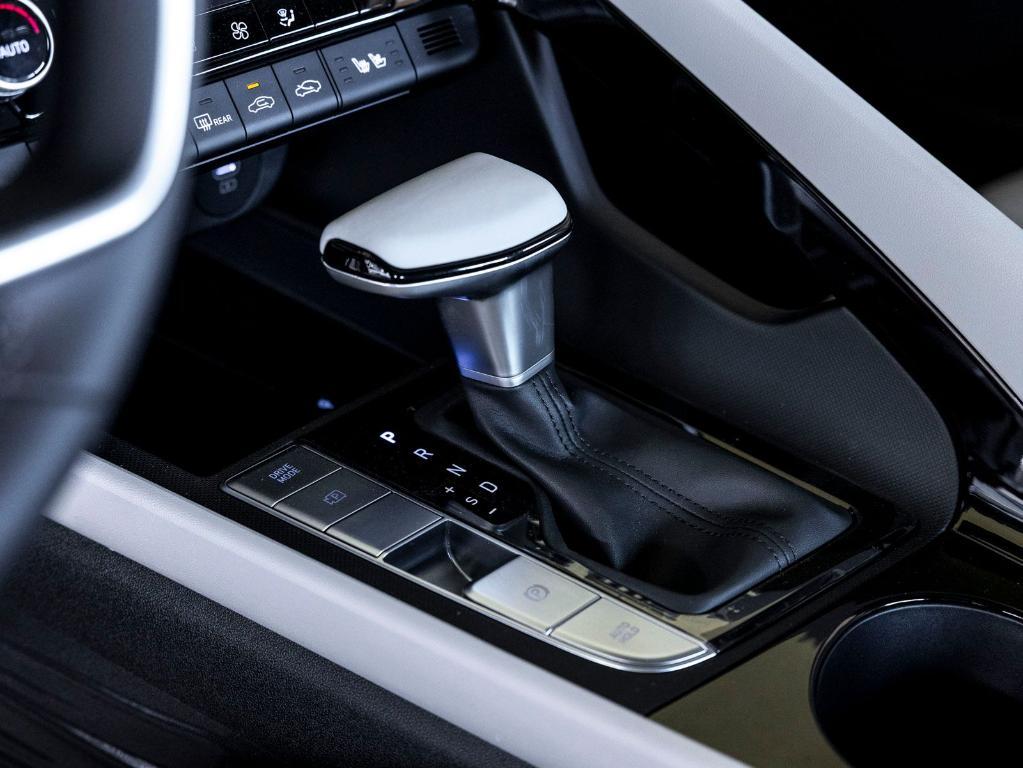 new 2025 Hyundai ELANTRA HEV car, priced at $32,075