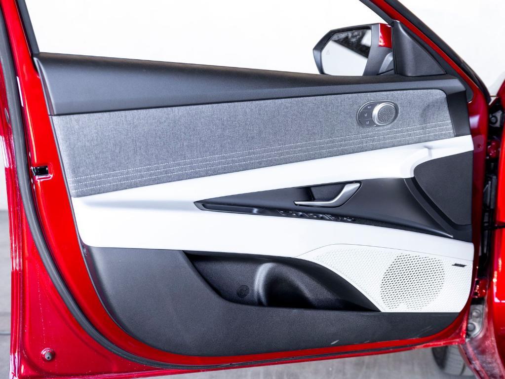 new 2025 Hyundai ELANTRA HEV car, priced at $32,075