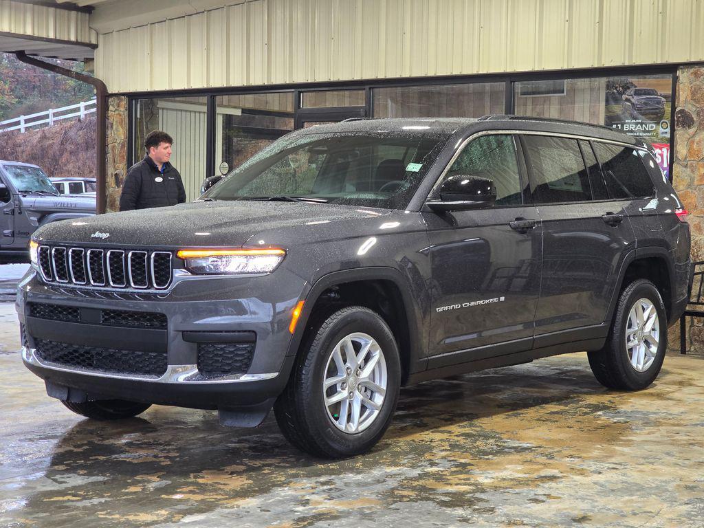 new 2025 Jeep Grand Cherokee L car, priced at $37,352