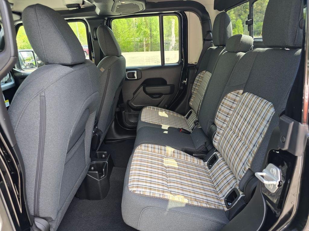 new 2026 Jeep Gladiator car, priced at $43,960