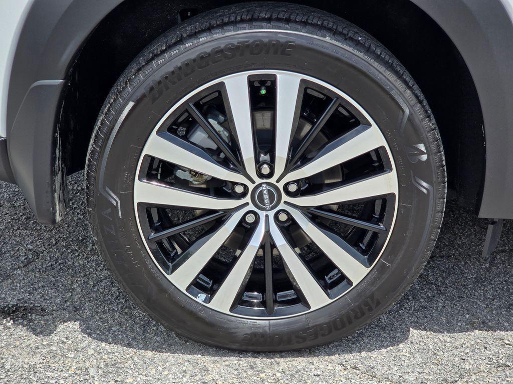 used 2025 Nissan Pathfinder car, priced at $45,366
