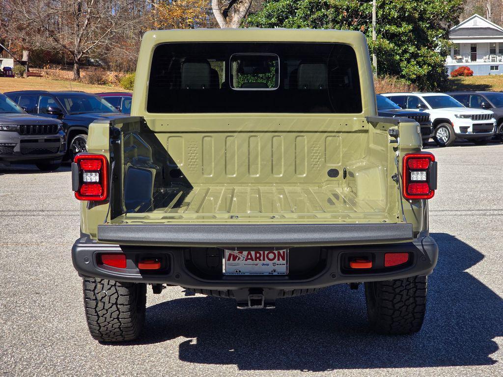 new 2026 Jeep Gladiator car, priced at $60,653