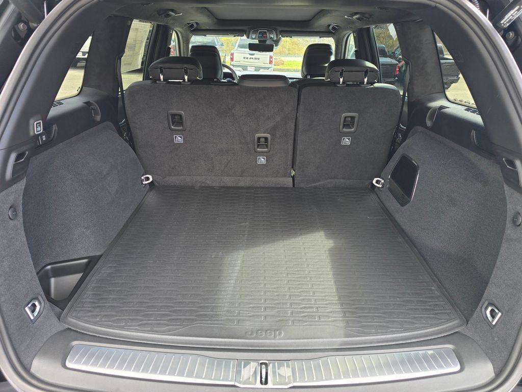 new 2025 Jeep Grand Cherokee car, priced at $63,961