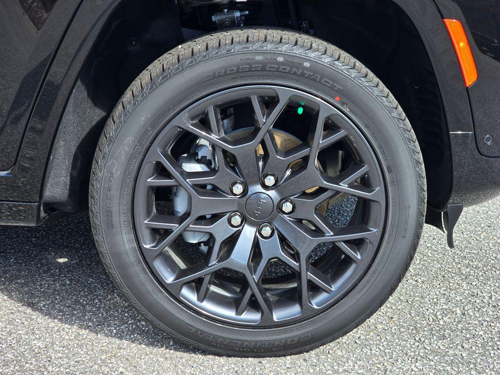 new 2025 Jeep Grand Cherokee car, priced at $63,961