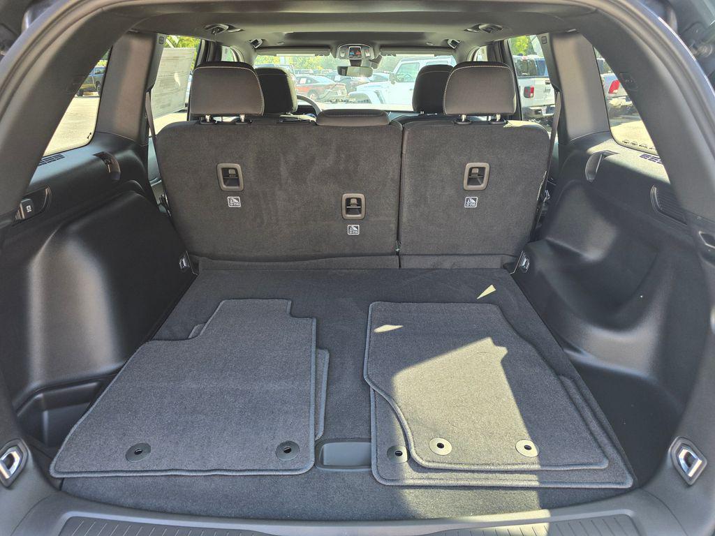 new 2025 Jeep Grand Cherokee car, priced at $33,975