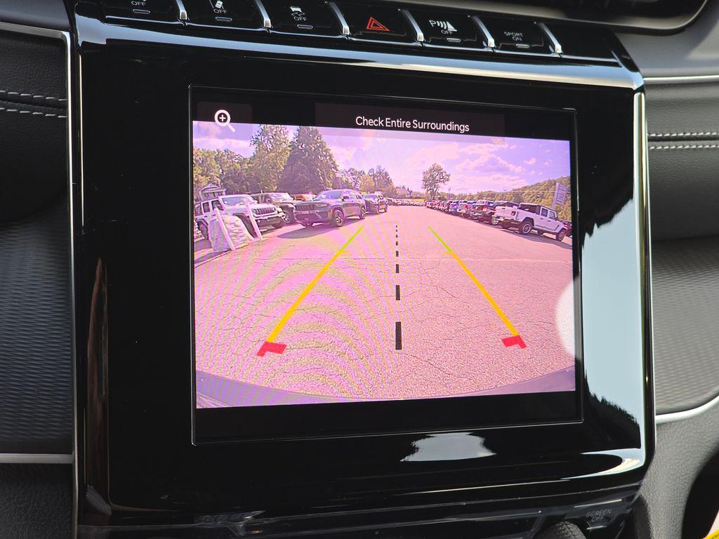 new 2025 Jeep Grand Cherokee car, priced at $33,975