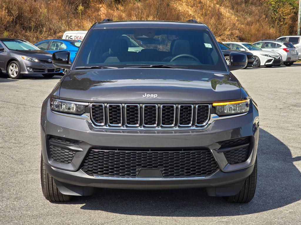 new 2025 Jeep Grand Cherokee car, priced at $33,975