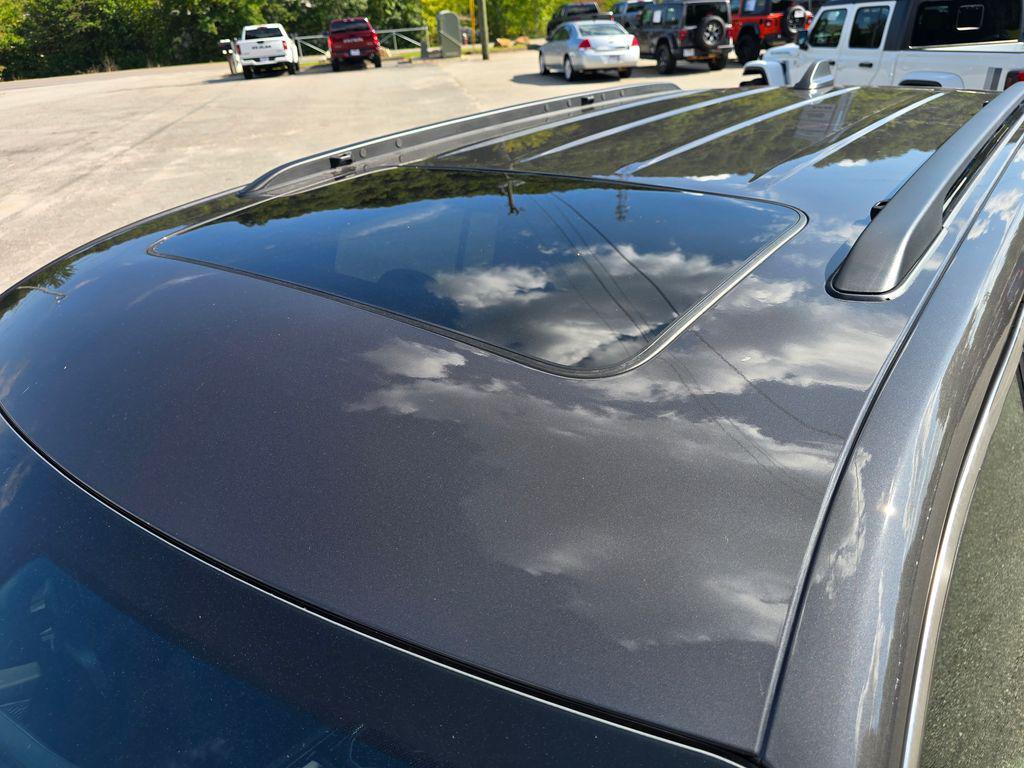 new 2025 Jeep Grand Cherokee car, priced at $33,975