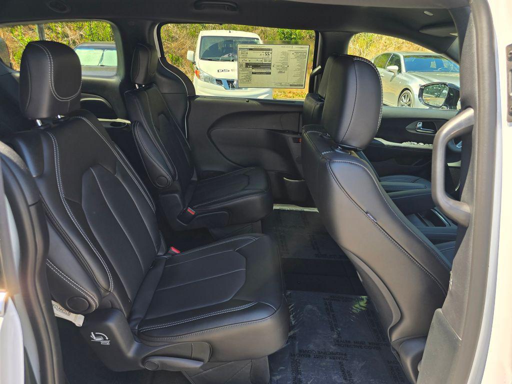 new 2027 Chrysler Pacifica car, priced at $45,540