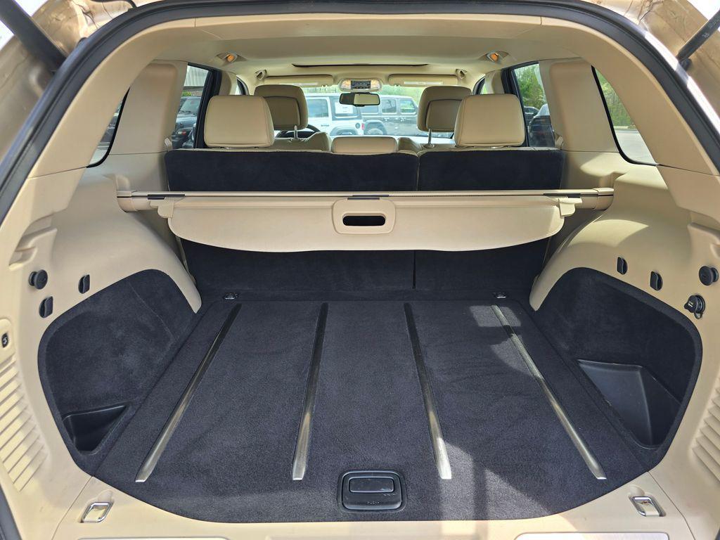 used 2015 Jeep Grand Cherokee car, priced at $17,588