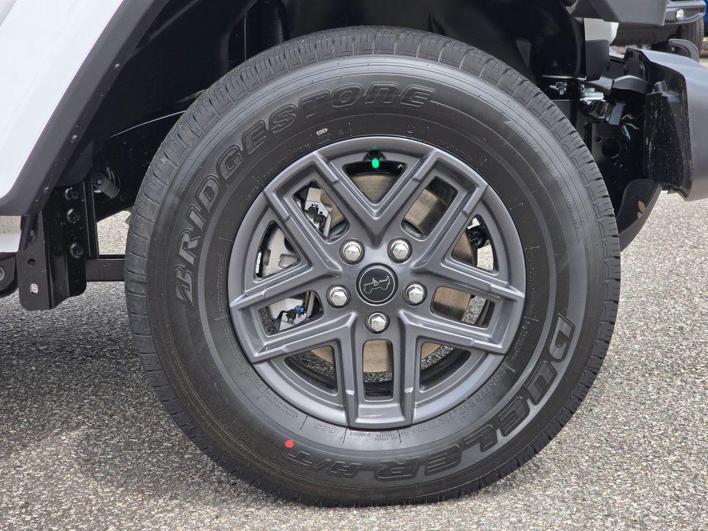 new 2025 Jeep Gladiator car, priced at $47,264