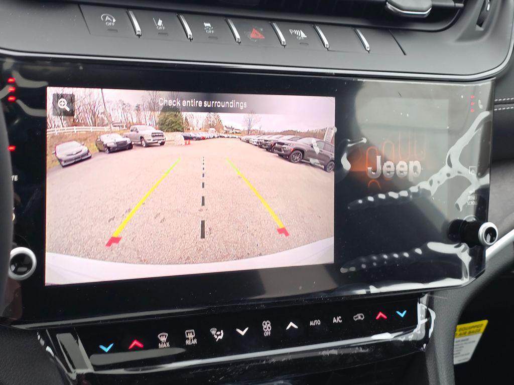 new 2026 Jeep Grand Cherokee car, priced at $45,747