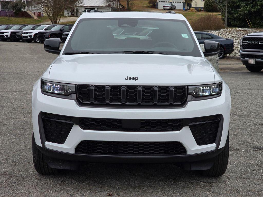 new 2026 Jeep Grand Cherokee car, priced at $45,747