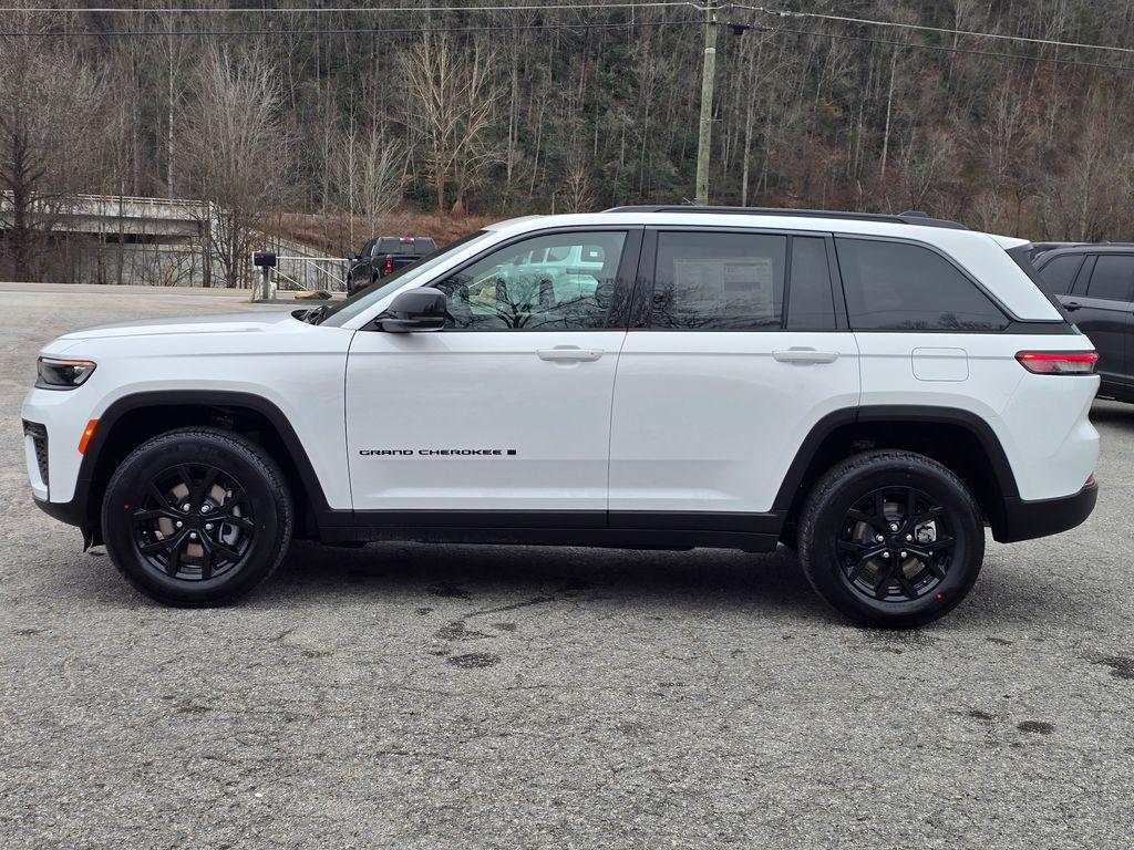 new 2026 Jeep Grand Cherokee car, priced at $45,747