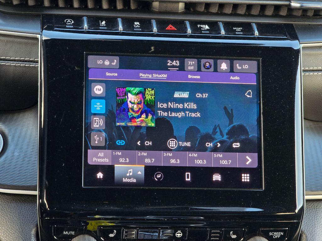 used 2024 Jeep Grand Cherokee L car, priced at $30,991