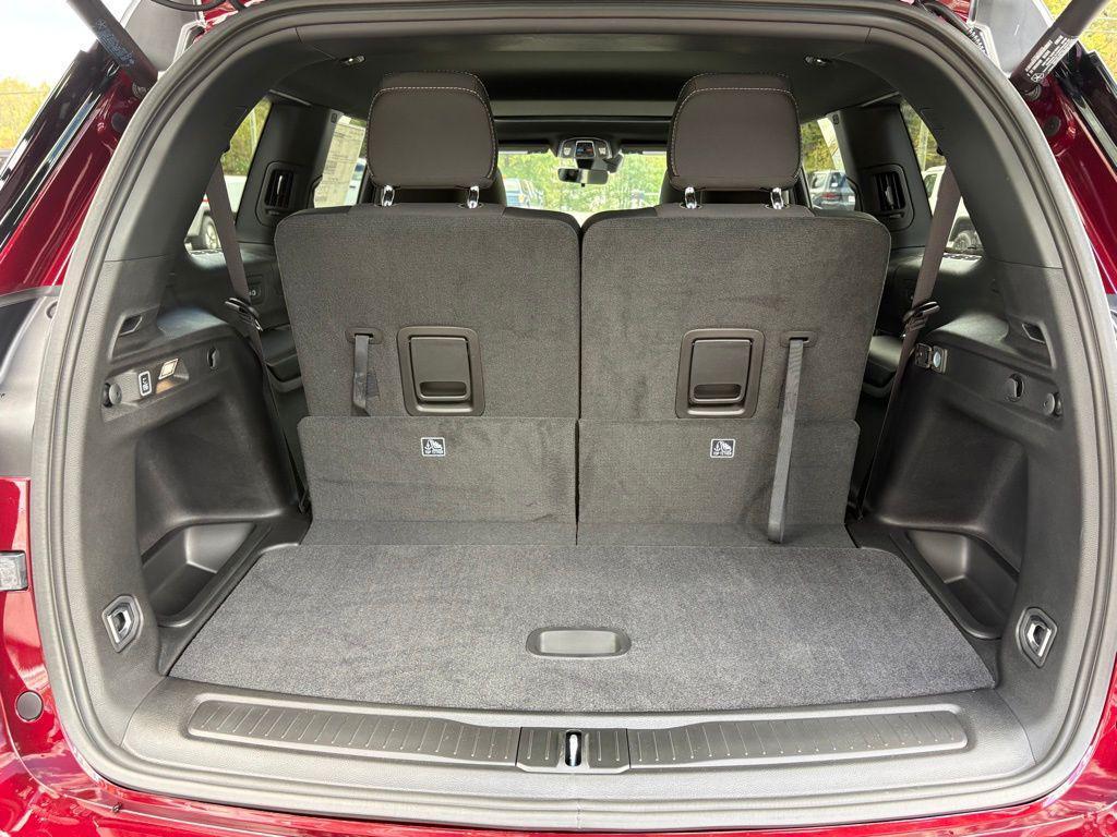 new 2025 Jeep Grand Cherokee L car, priced at $38,994