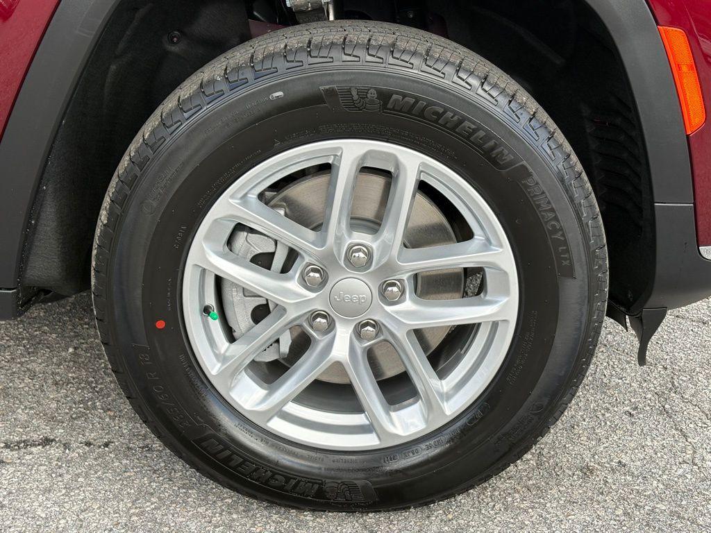 new 2025 Jeep Grand Cherokee L car, priced at $38,994