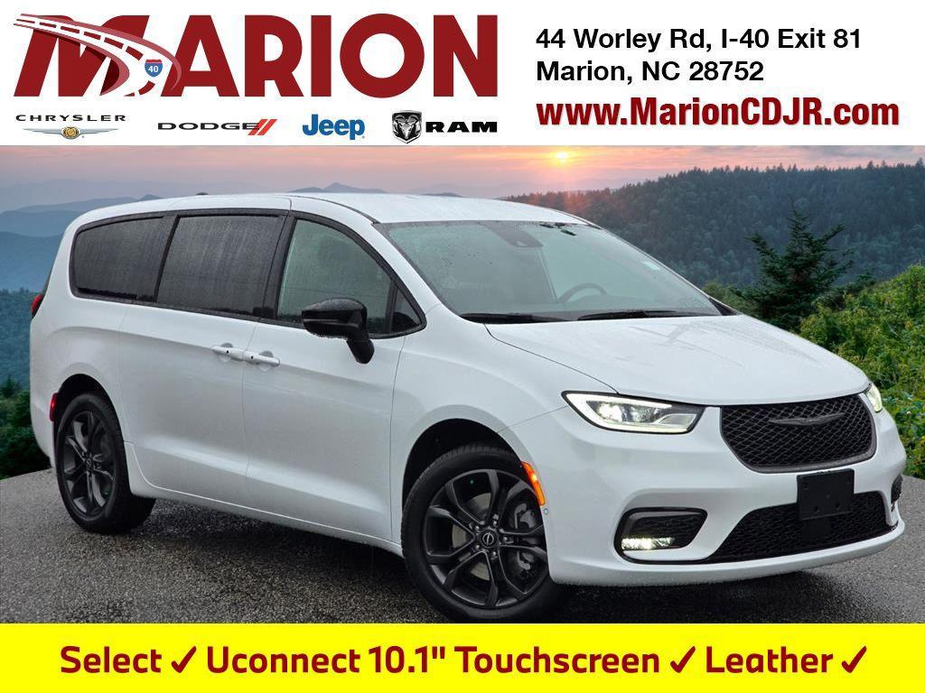 new 2026 Chrysler Pacifica car, priced at $47,935