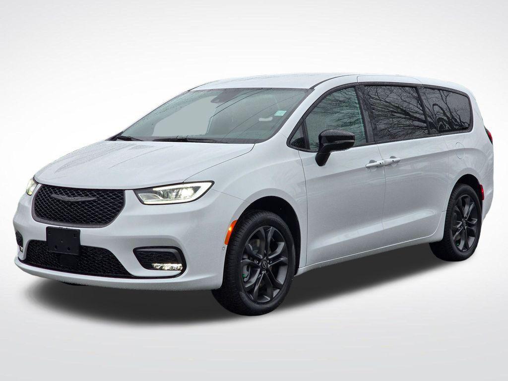 new 2026 Chrysler Pacifica car, priced at $43,335