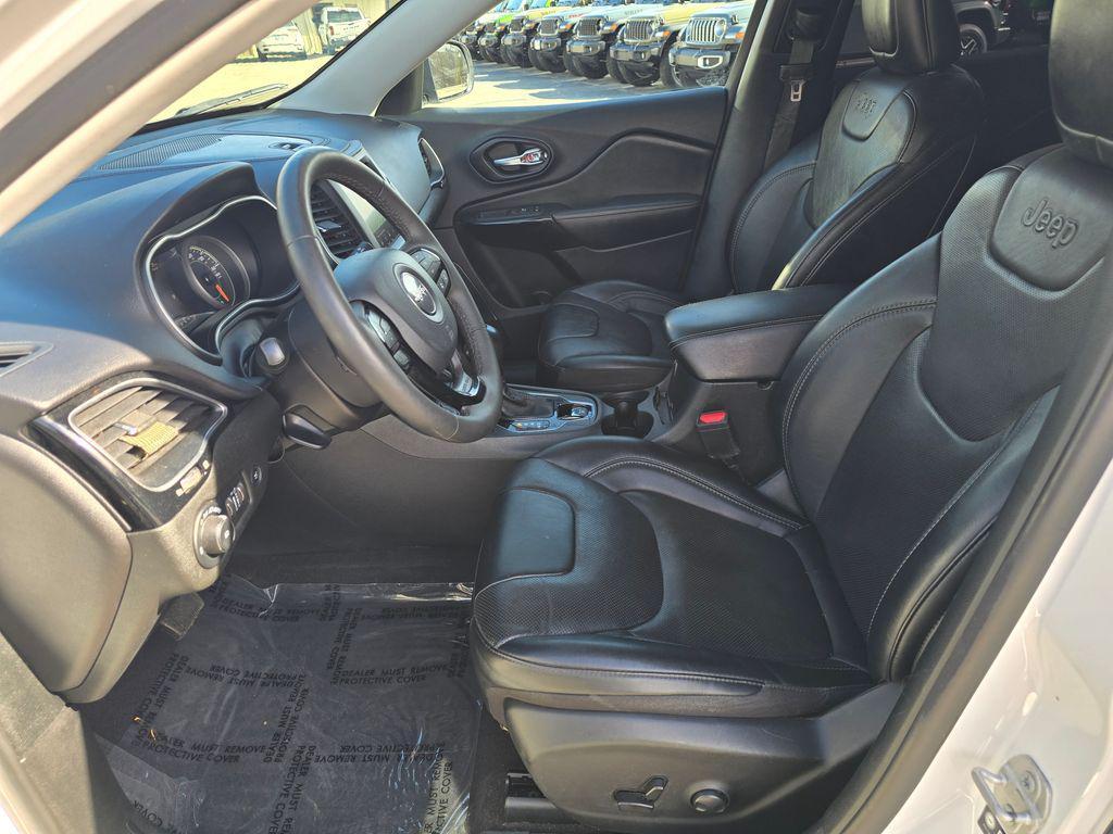 used 2023 Jeep Cherokee car, priced at $23,997