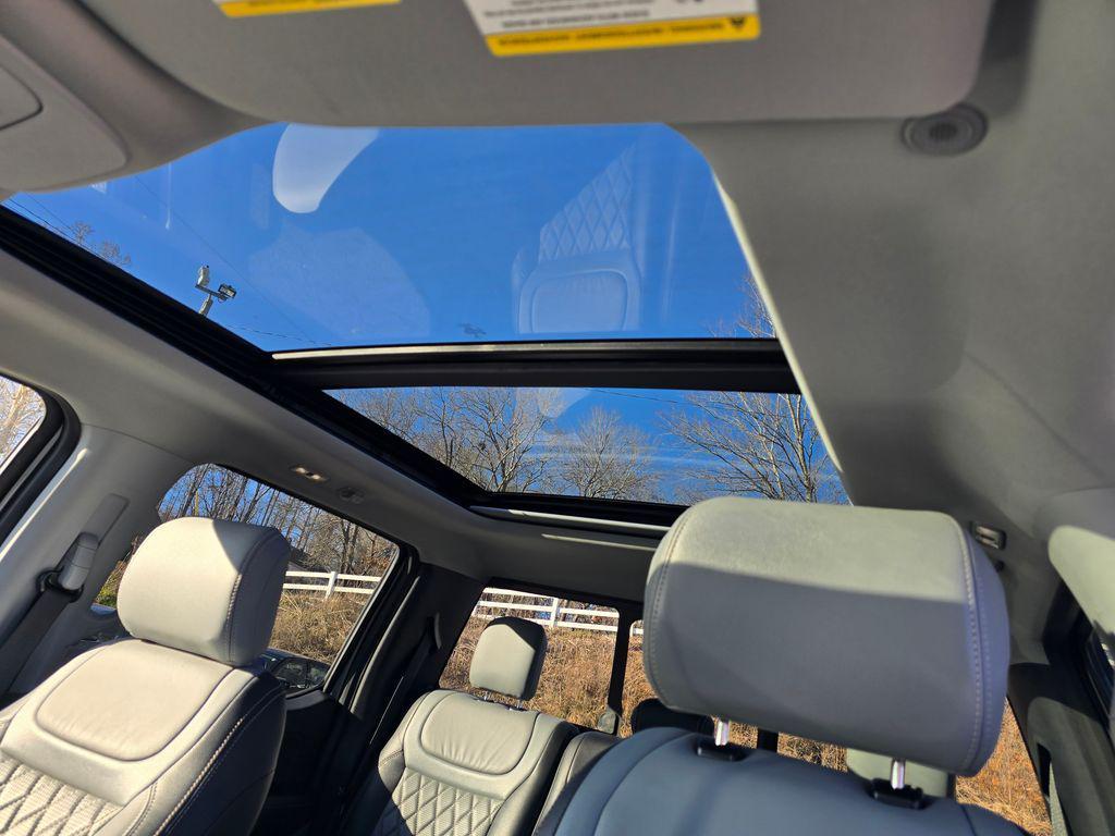 used 2022 Ford F-150 car, priced at $31,334