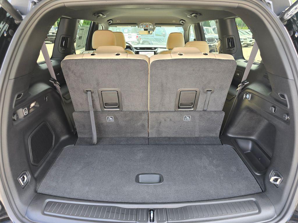 new 2026 Jeep Grand Cherokee L car, priced at $44,469