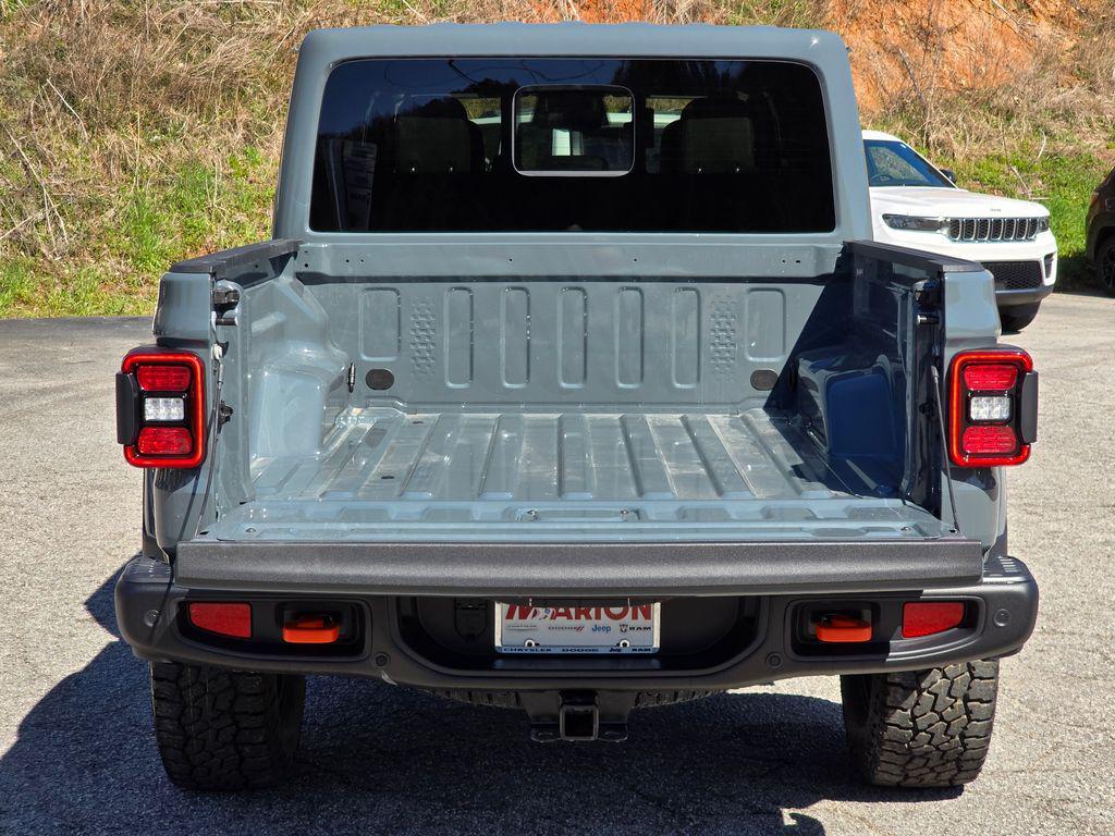 new 2026 Jeep Gladiator car, priced at $53,735