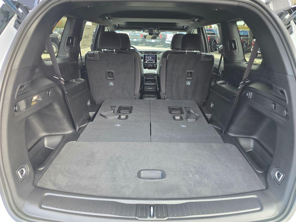 new 2025 Jeep Grand Cherokee L car, priced at $34,979