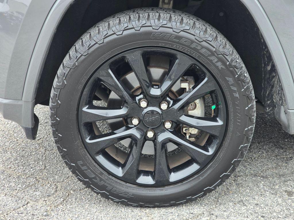 used 2021 Jeep Grand Cherokee car, priced at $22,511