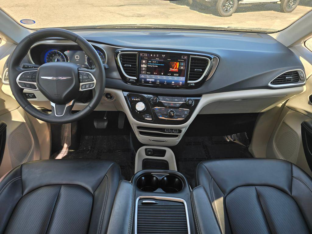 used 2023 Chrysler Pacifica car, priced at $22,900