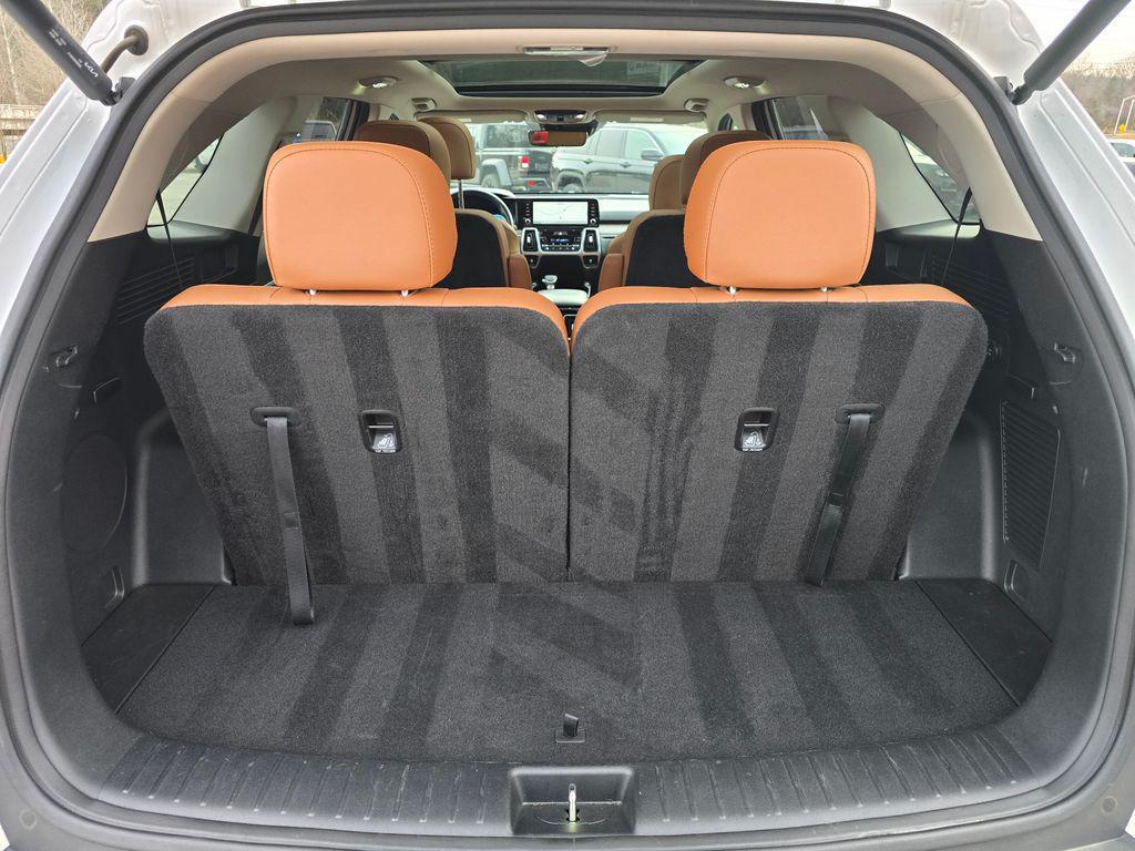 used 2023 Kia Sorento car, priced at $28,994