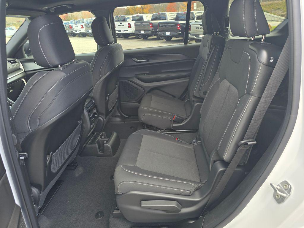 new 2025 Jeep Grand Cherokee L car, priced at $38,450