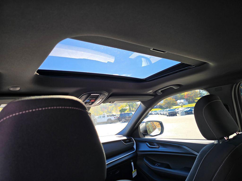 new 2025 Jeep Grand Cherokee L car, priced at $36,808