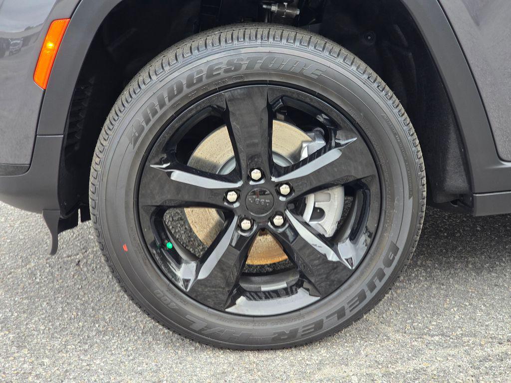 new 2025 Jeep Grand Cherokee L car, priced at $41,063