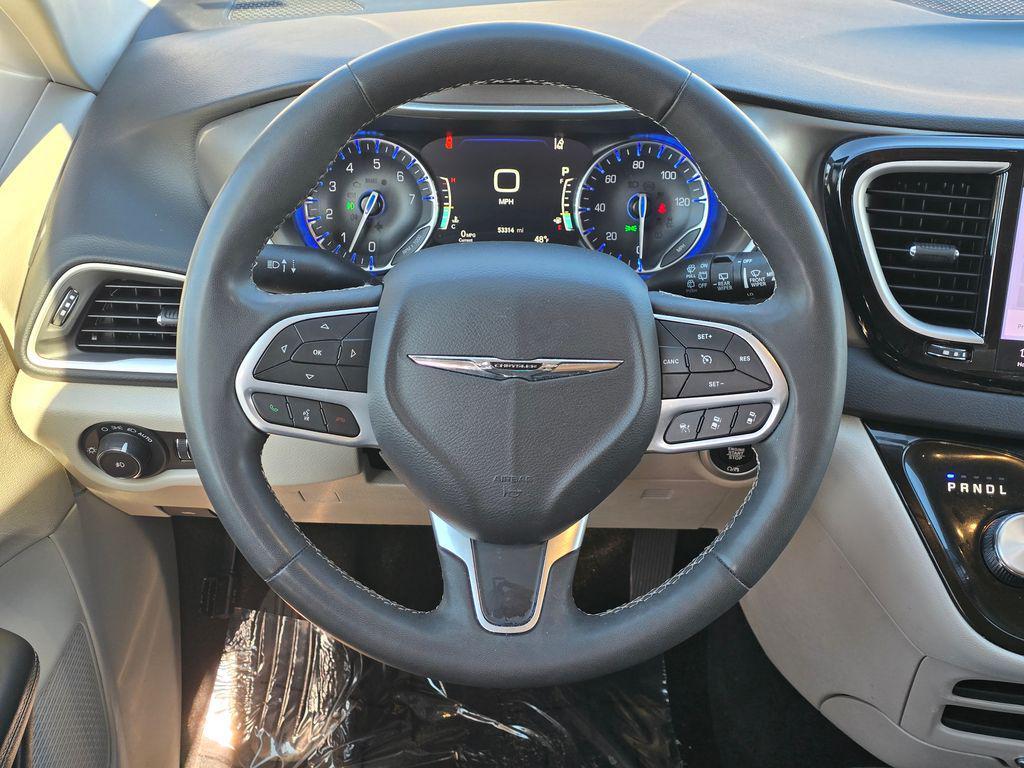 used 2023 Chrysler Pacifica car, priced at $23,900