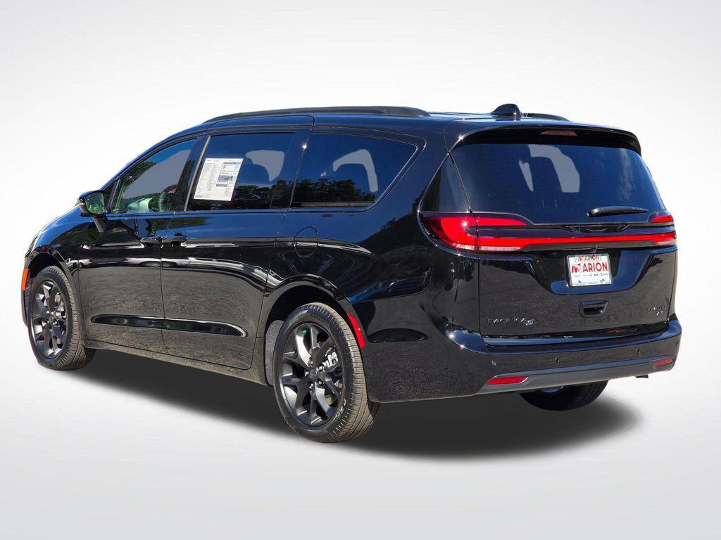 new 2027 Chrysler Pacifica car, priced at $55,518