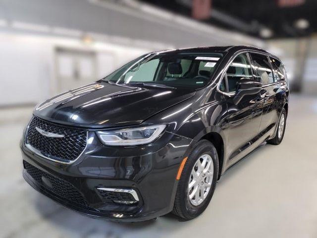 used 2023 Chrysler Pacifica car, priced at $27,333