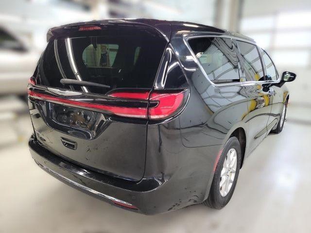 used 2023 Chrysler Pacifica car, priced at $27,333