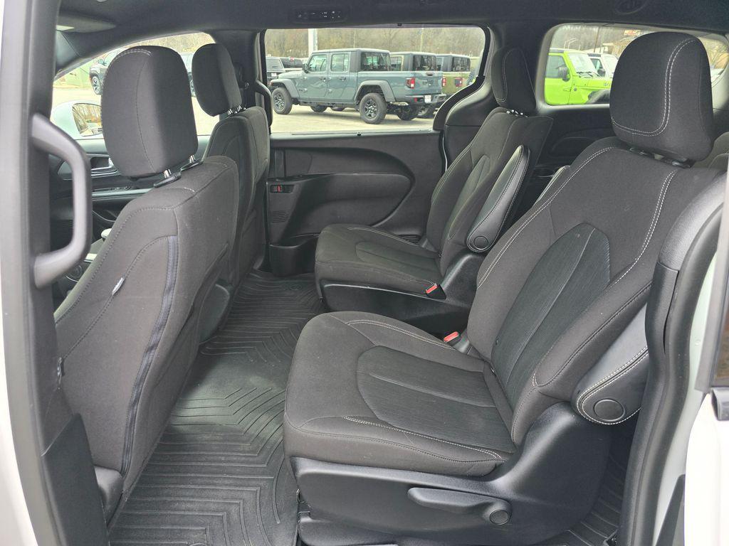 used 2020 Chrysler Pacifica Hybrid car, priced at $22,337