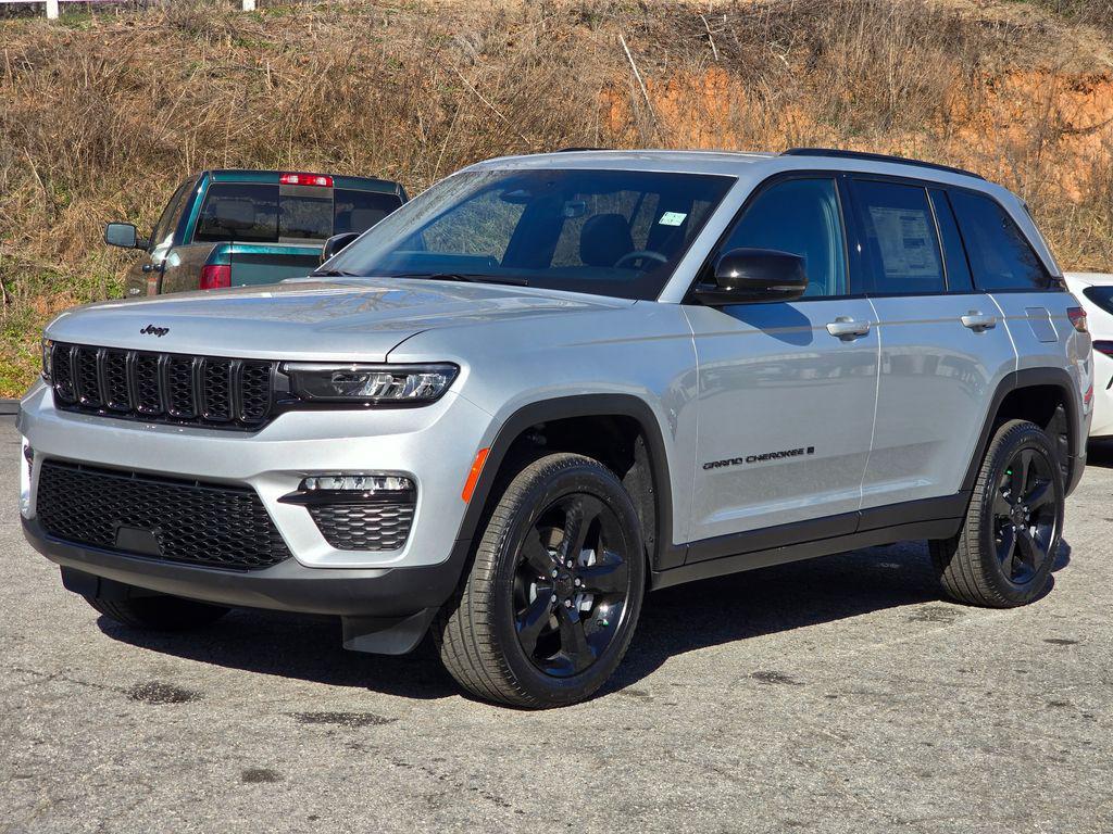 new 2025 Jeep Grand Cherokee car, priced at $41,814