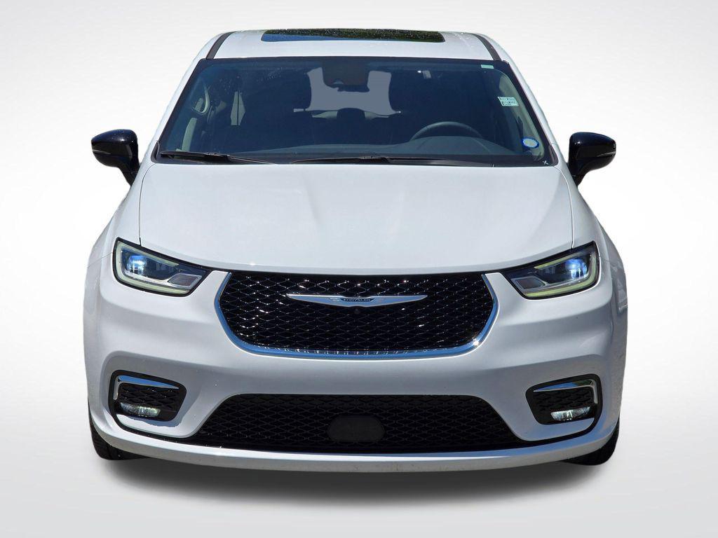 used 2024 Chrysler Pacifica car, priced at $32,450