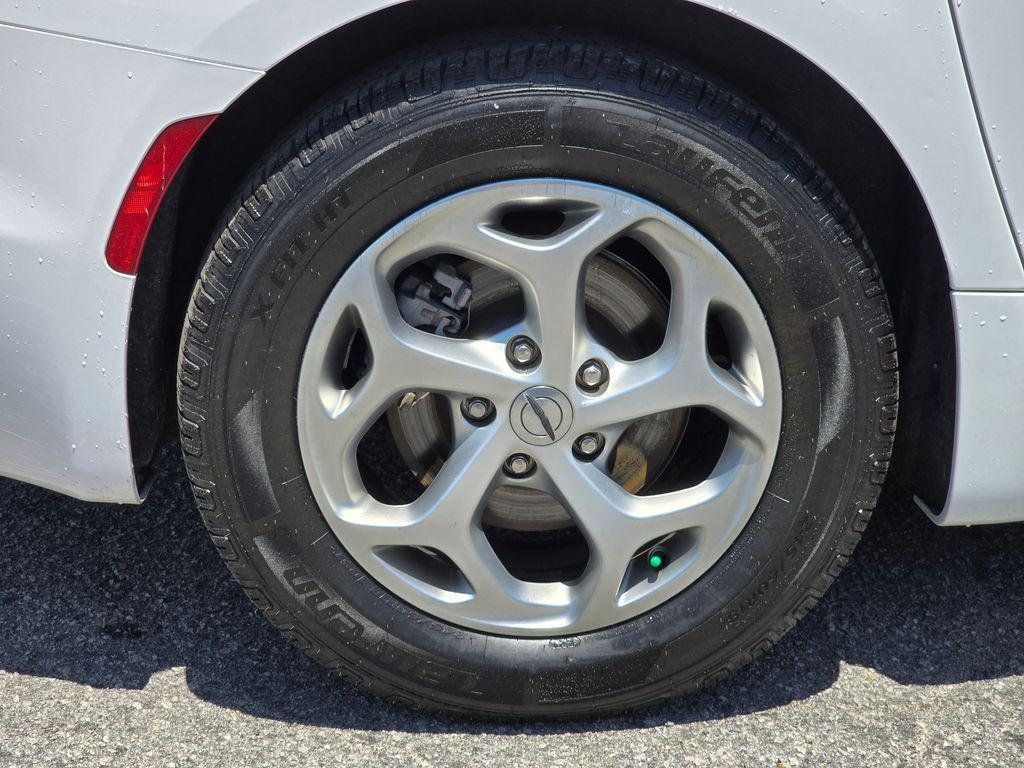 used 2024 Chrysler Pacifica car, priced at $32,450