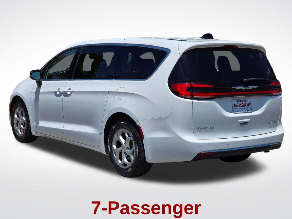 used 2024 Chrysler Pacifica car, priced at $32,450