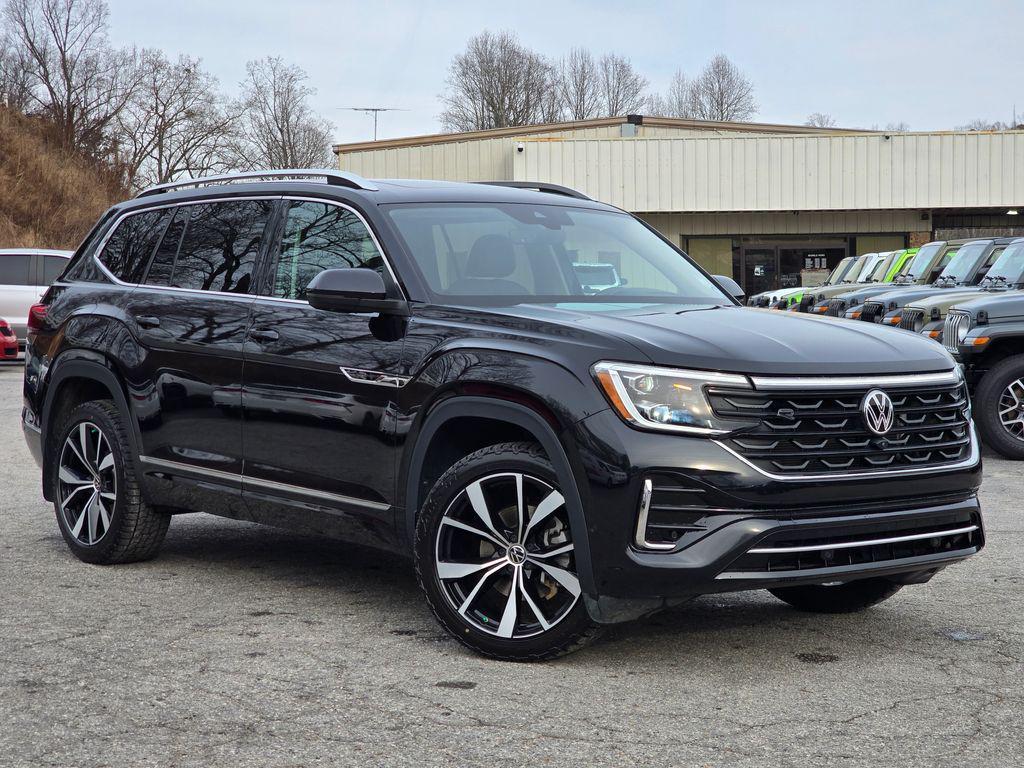 used 2024 Volkswagen Atlas car, priced at $38,411