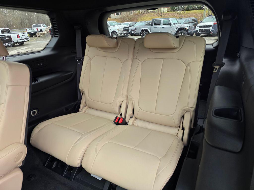 new 2025 Jeep Grand Cherokee L car, priced at $45,891