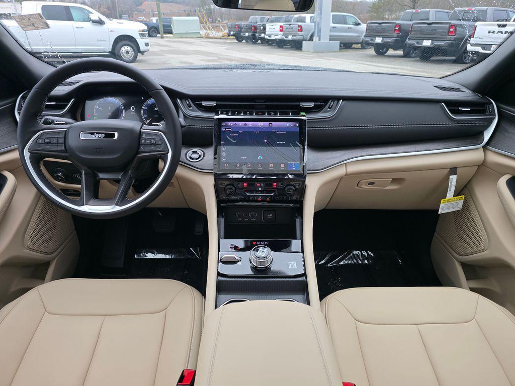 new 2025 Jeep Grand Cherokee L car, priced at $45,891