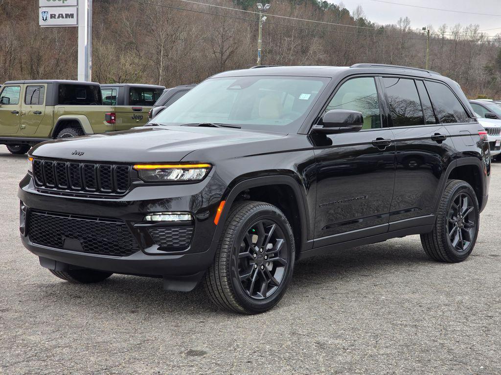 new 2025 Jeep Grand Cherokee car, priced at $44,095